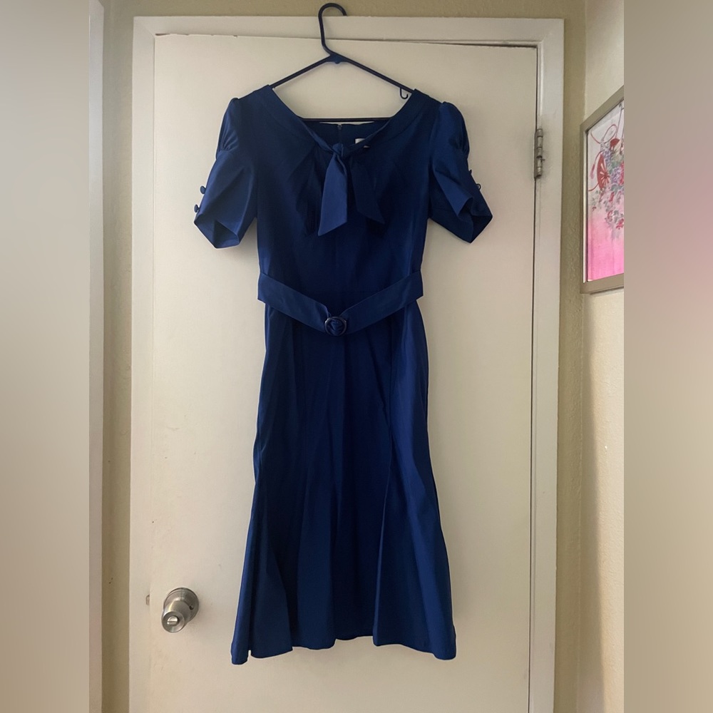 Blue form fitting dress 1940s/1950s style